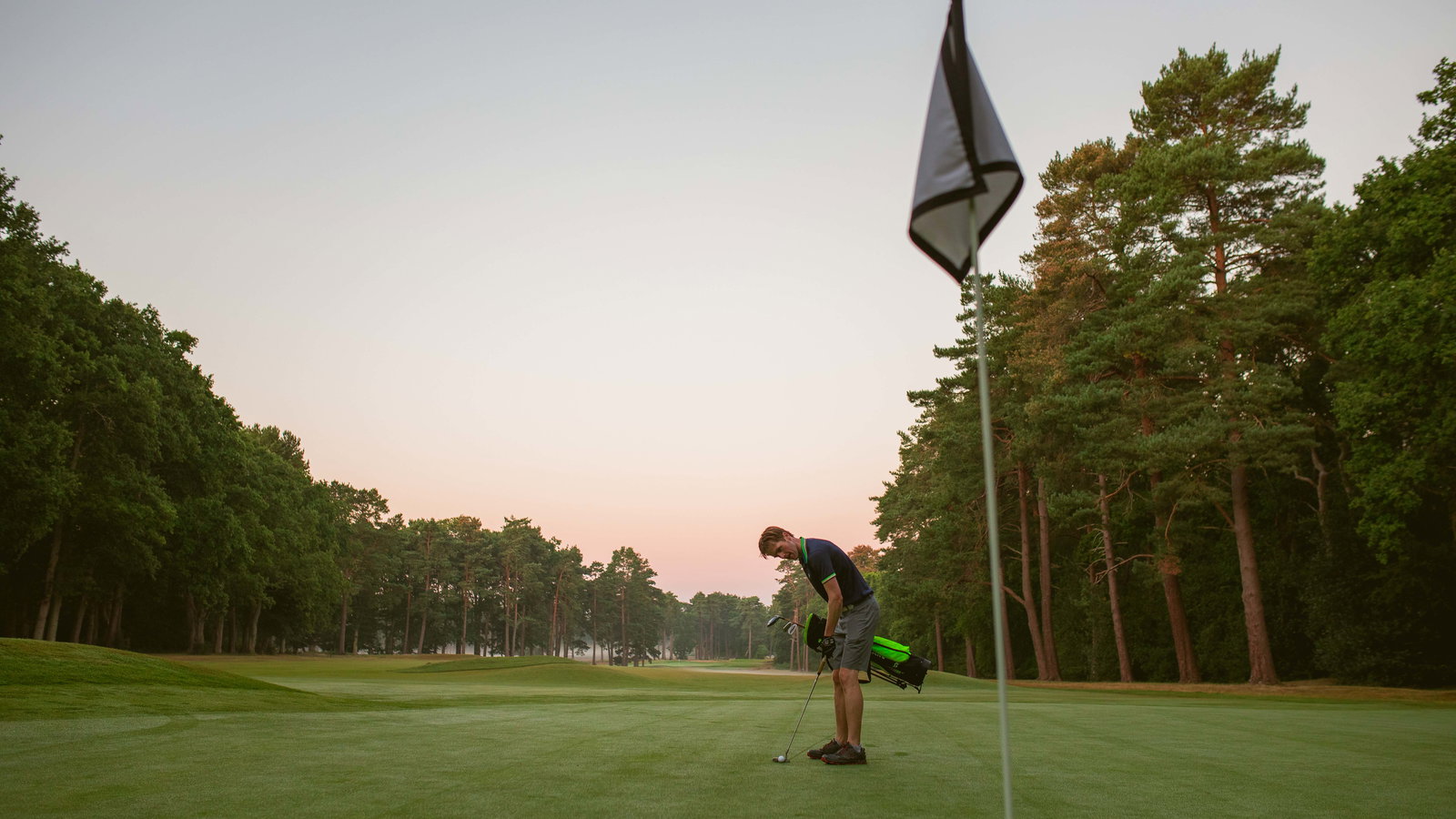 Golfer plays three rounds of 75, 81 & 77 in under three hours